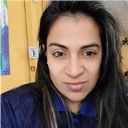 Profesora especialista en el área de sociales con un experto universitario en los trastornos generalizados del desarrollo